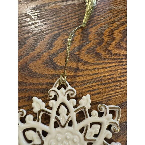 Lenox 2012 China Snowflake Ornament #813684 Box Christmas Holiday Tree - Picture 6 of 11